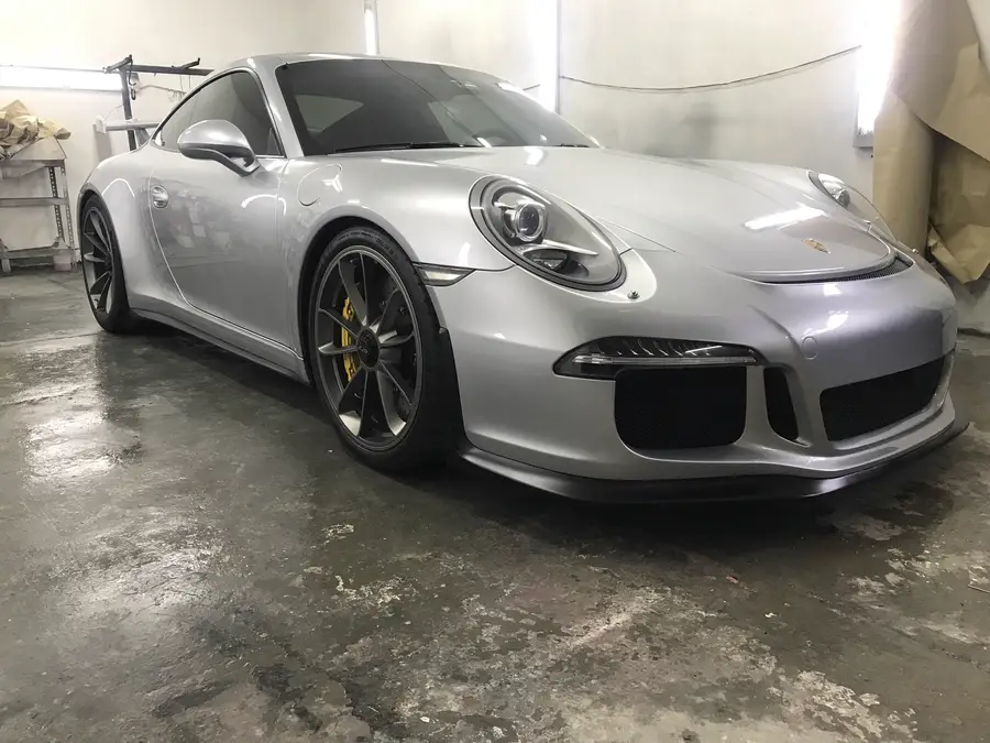 Porsche 911 GT3 plateado